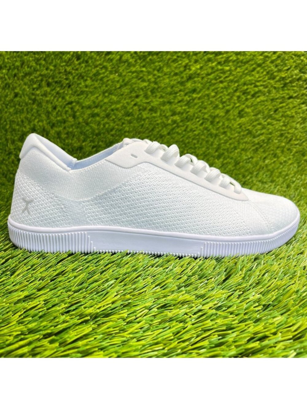 Flux Adapt Trainer White Mens Size 8.5 Womens Size 9.5 Athletic Knit Shoes